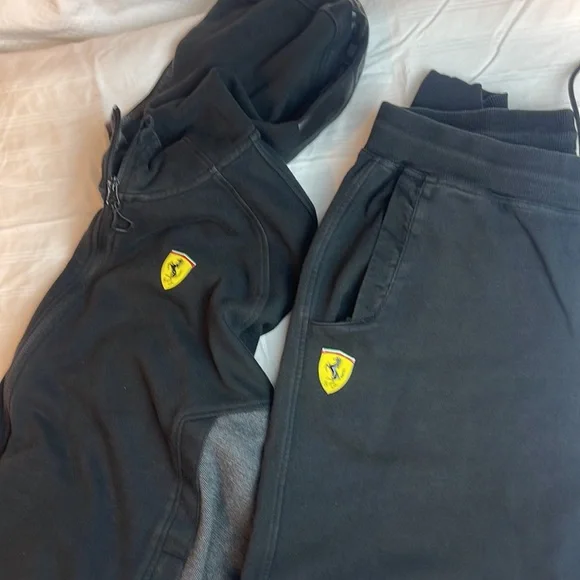 Puma X Ferrari Full Zip sweatshirt and sweatpants 2 piece Set Size L and XL